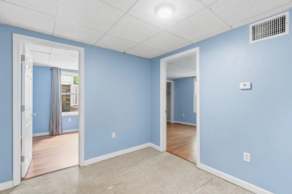 47 Noyes Road Londonderry NH 03053