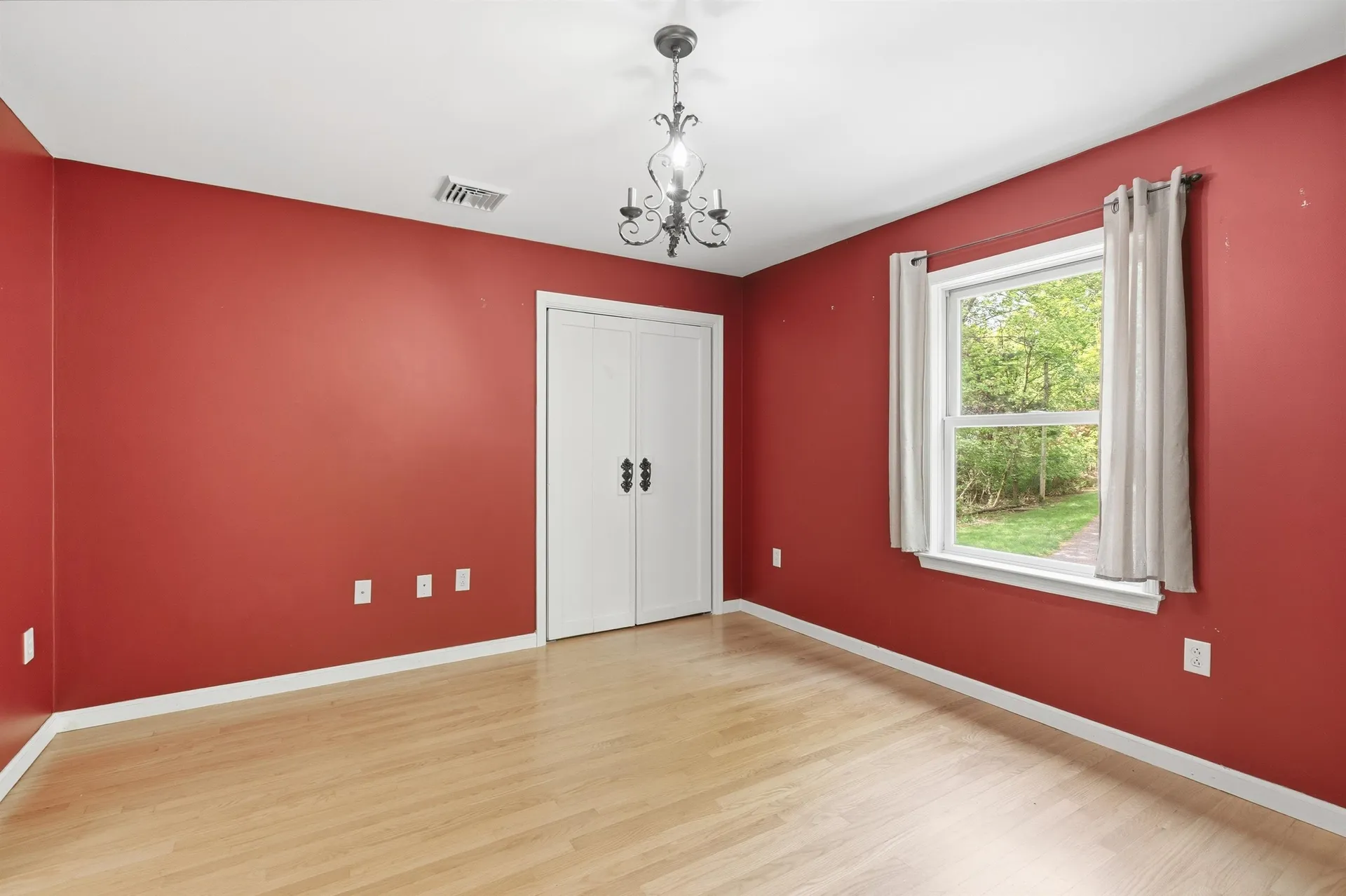 47 Noyes Road Londonderry NH 03053