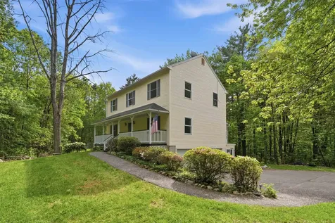 47 Noyes Road Londonderry NH 03053