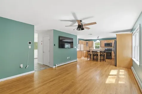 47 Noyes Road Londonderry NH 03053