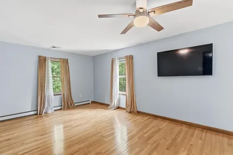 47 Noyes Road Londonderry NH 03053