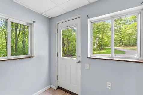47 Noyes Road Londonderry NH 03053