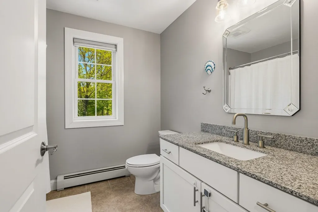 16 Bayview Drive Eliot ME 03903