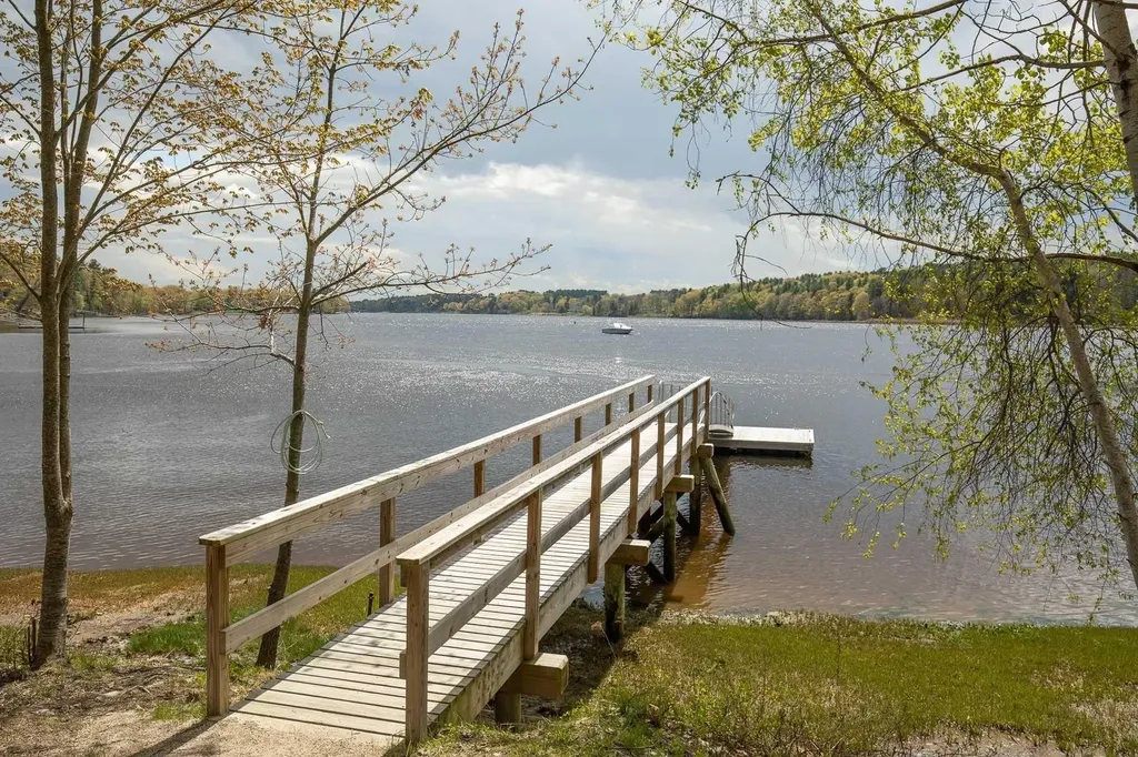 16 Bayview Drive Eliot ME 03903