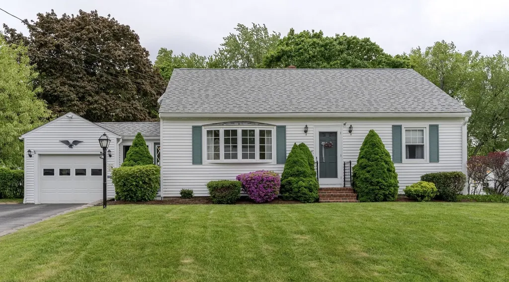 8 Lowell Avenue Dover NH 03820