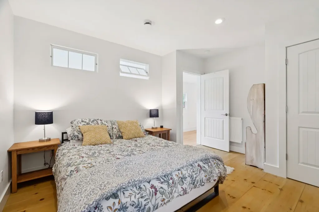 84 River Road Orford NH 03777