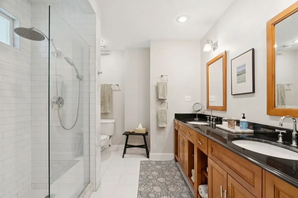 84 River Road Orford NH 03777