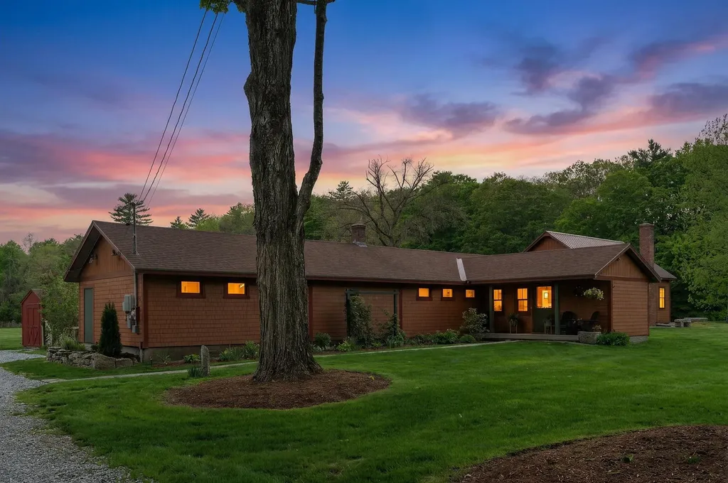 84 River Road Orford NH 03777