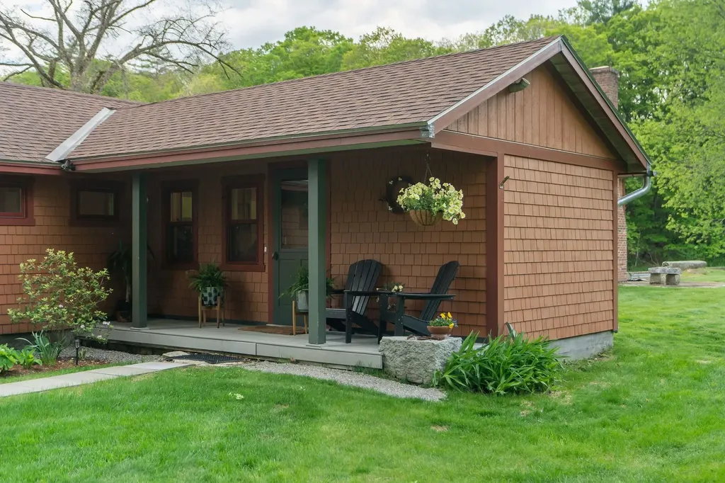 84 River Road Orford NH 03777