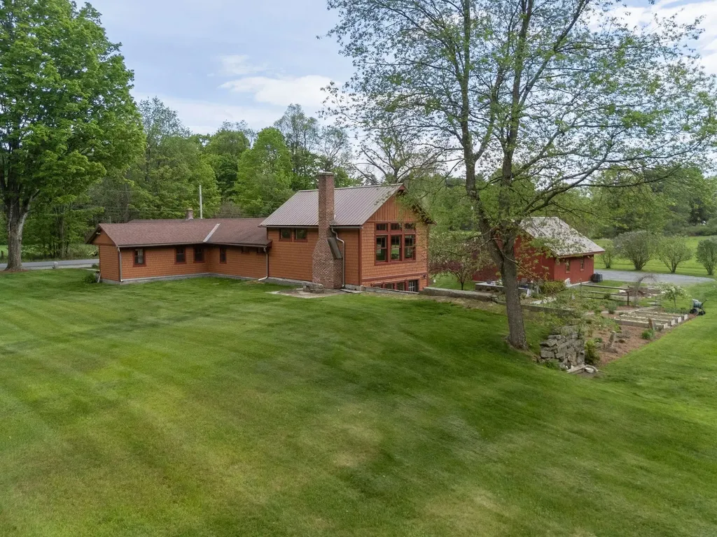 84 River Road Orford NH 03777