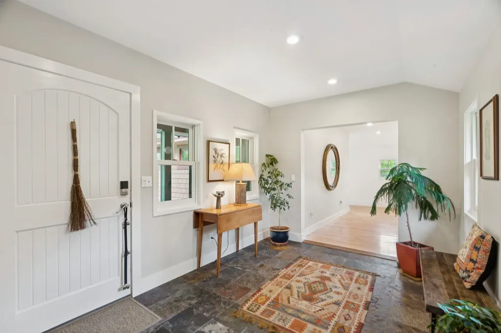 84 River Road Orford NH 03777