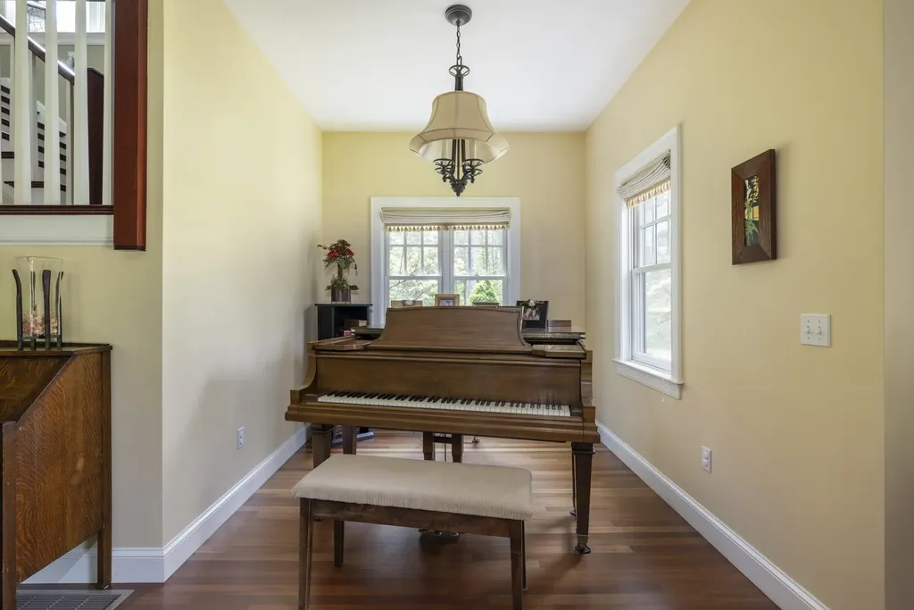 170 Fieldstone Road Hopkinton NH 03229