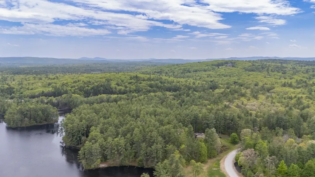 170 Fieldstone Road Hopkinton NH 03229