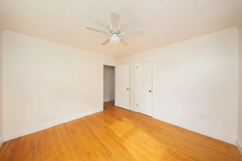 32 Marlboro Avenue Brattleboro VT 05301