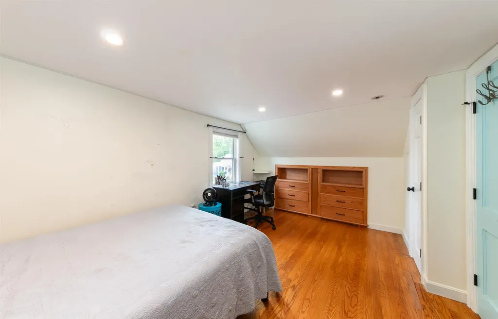 32 Marlboro Avenue Brattleboro VT 05301