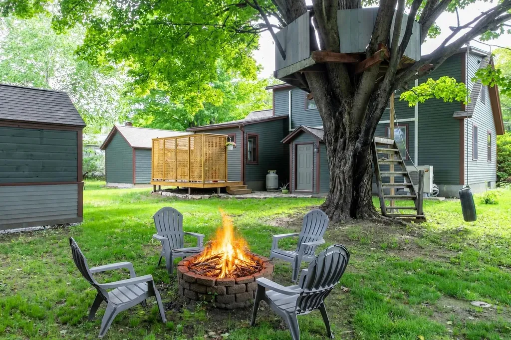 32 Marlboro Avenue Brattleboro VT 05301