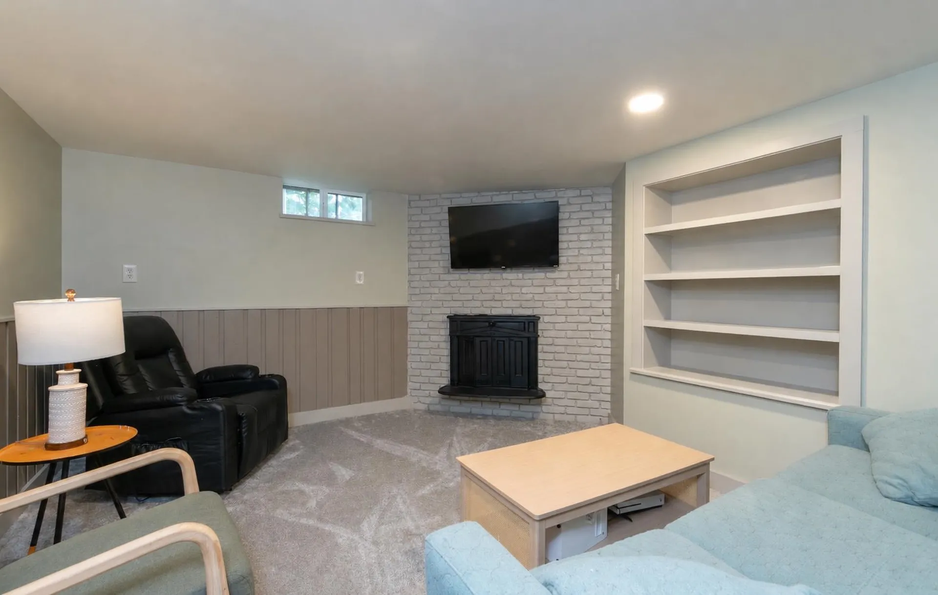 32 Marlboro Avenue Brattleboro VT 05301