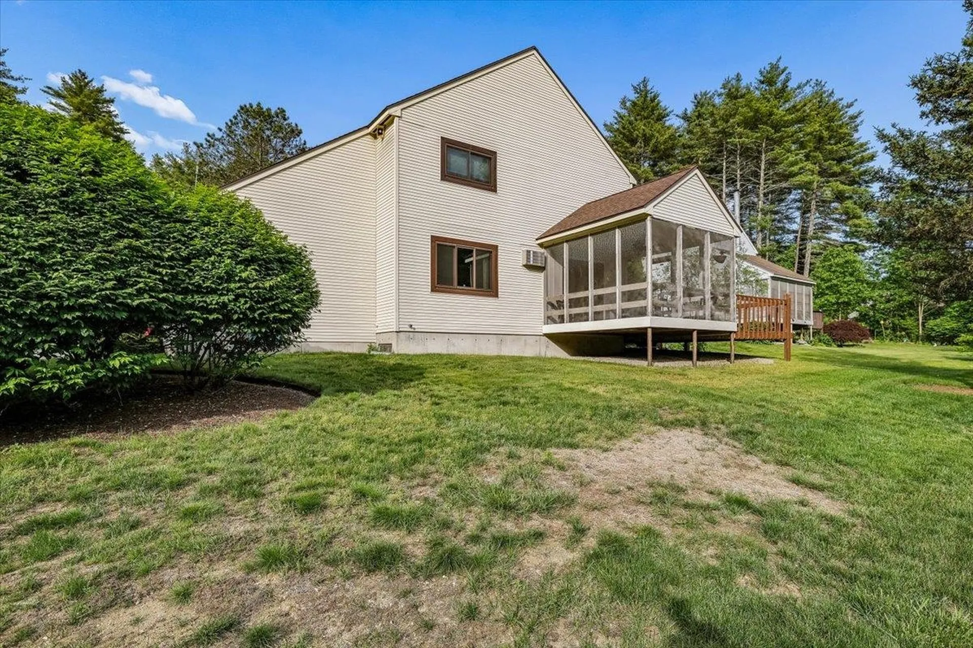 10 Cardinal Court Merrimack NH 03054