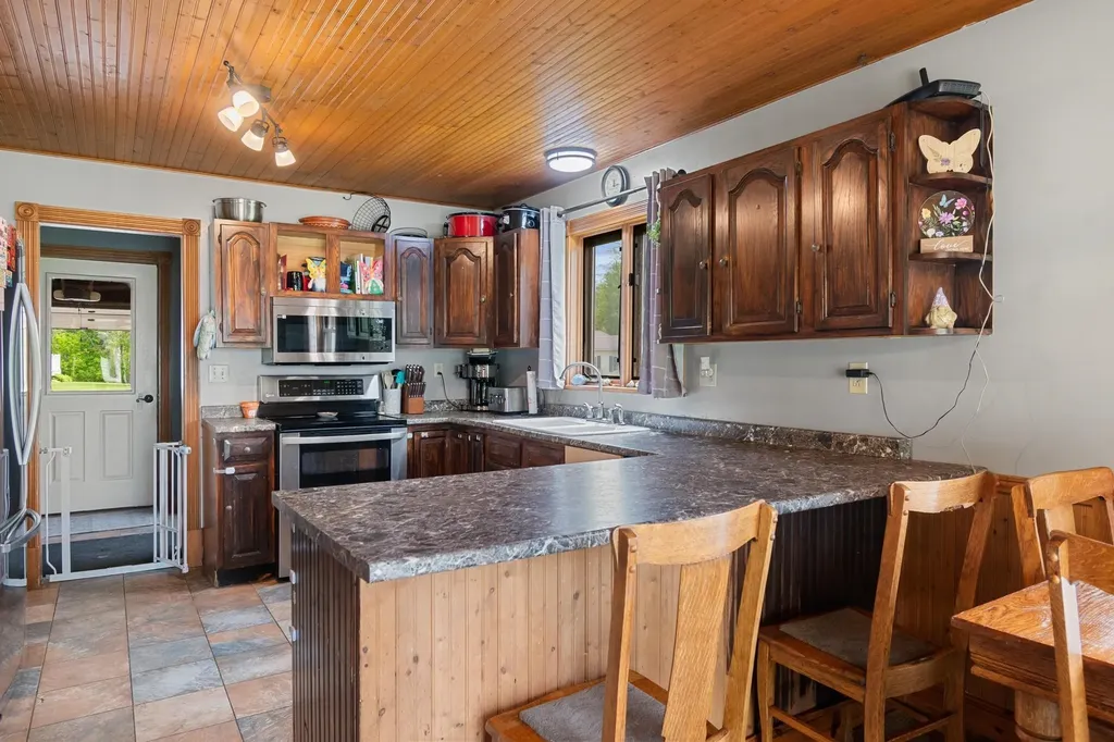 80 Winters Lane Extension Alburgh VT 05440