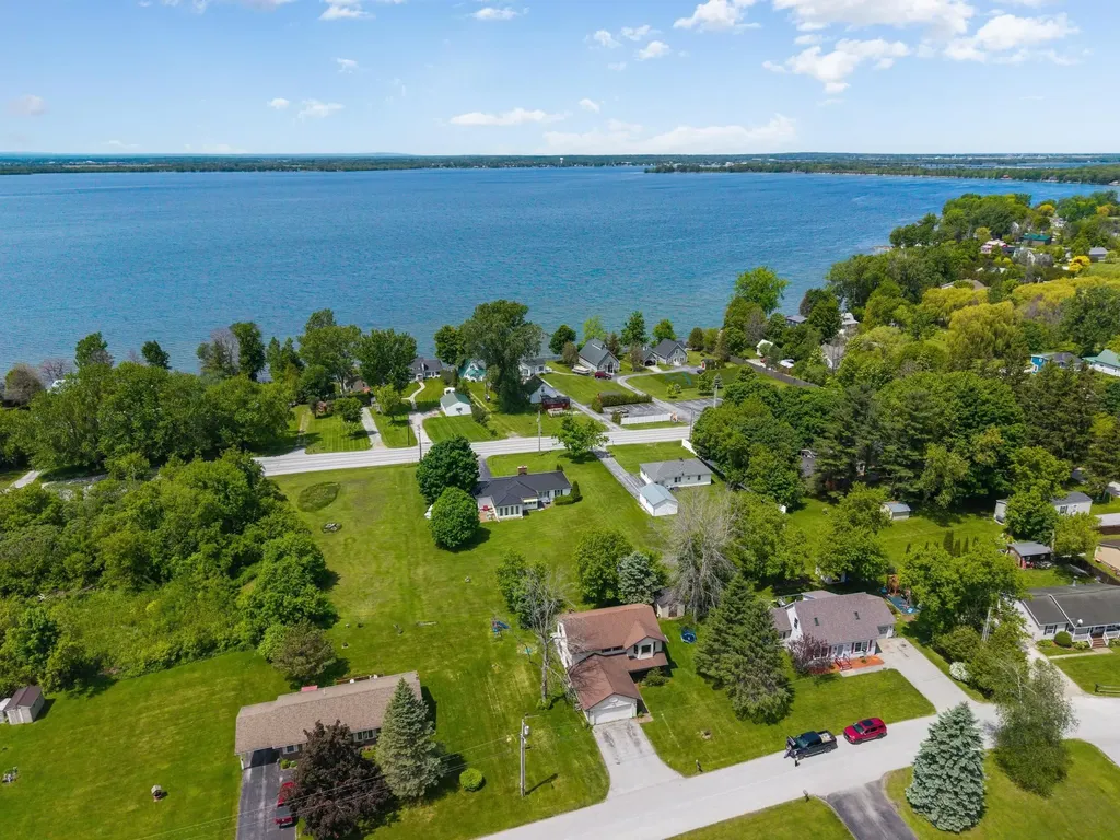 80 Winters Lane Extension Alburgh VT 05440