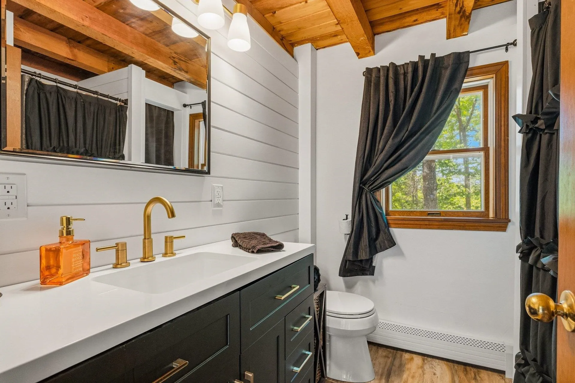 2 Garrison Lane Madbury NH 03823