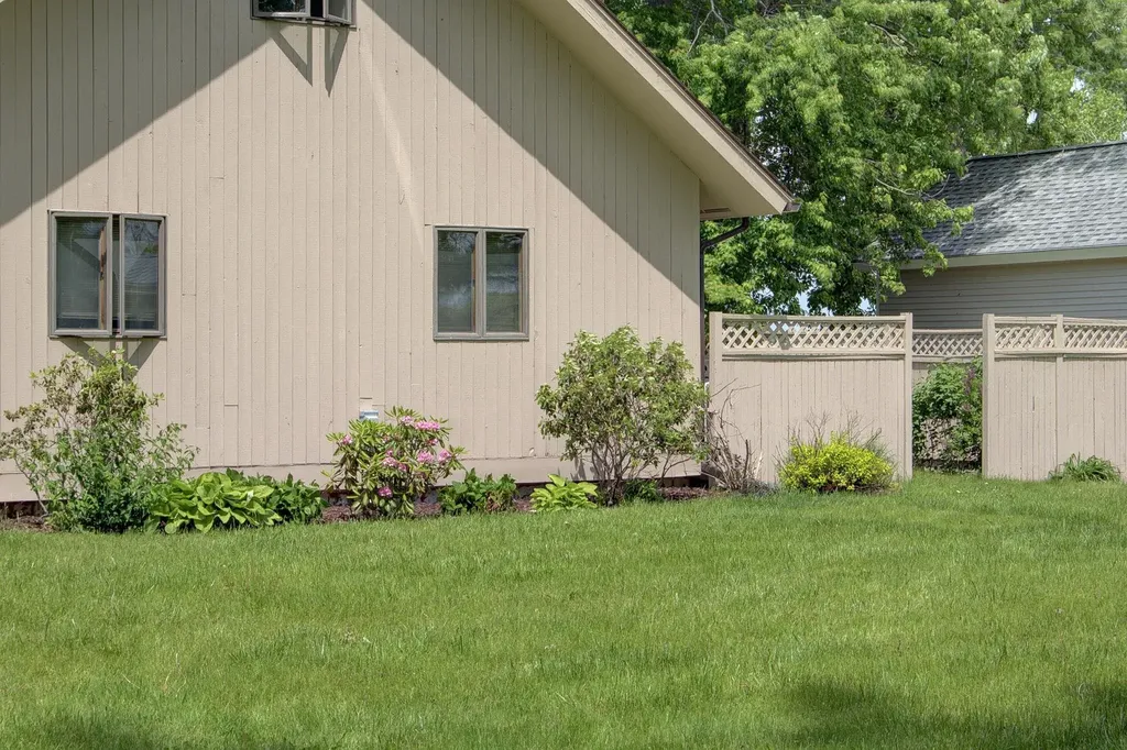 325 Oakridge Lane North Hero VT 05474