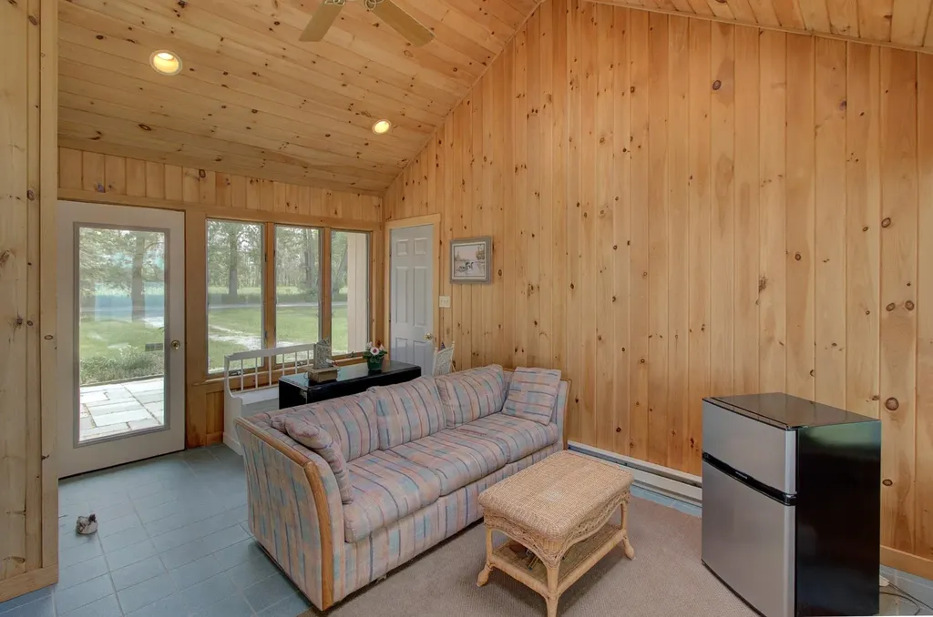 325 Oakridge Lane North Hero VT 05474