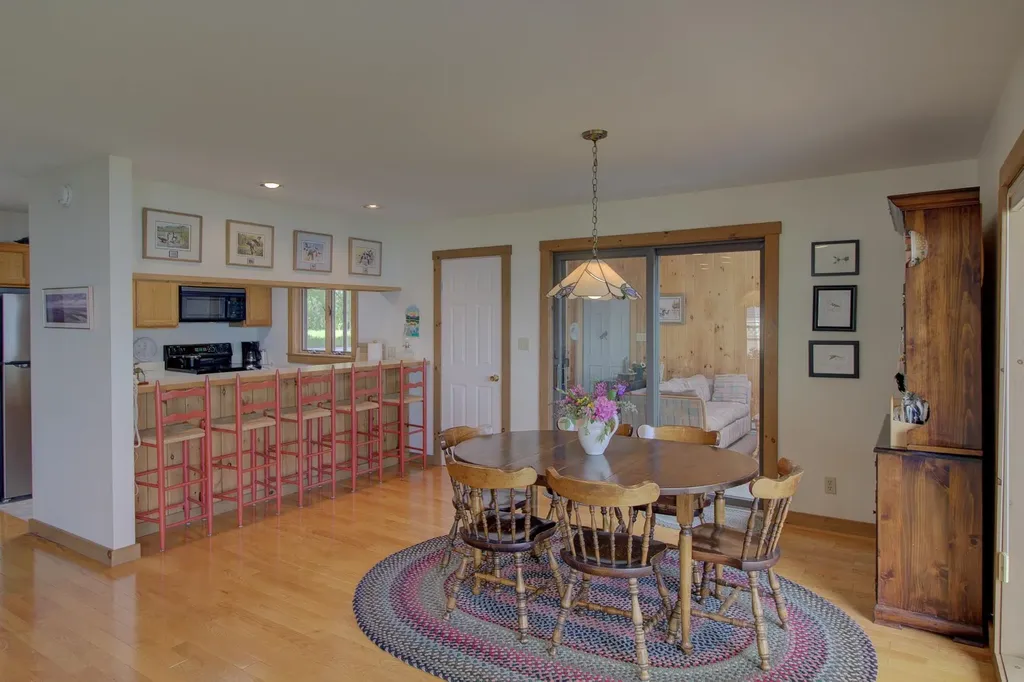 325 Oakridge Lane North Hero VT 05474