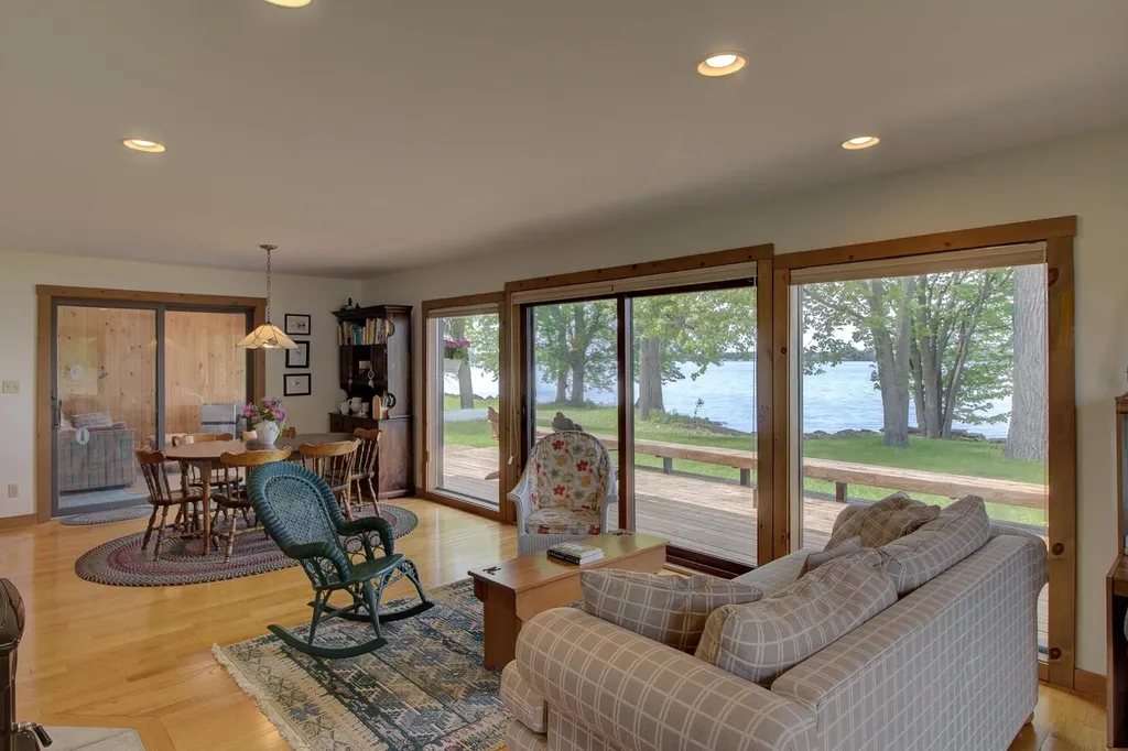 325 Oakridge Lane North Hero VT 05474