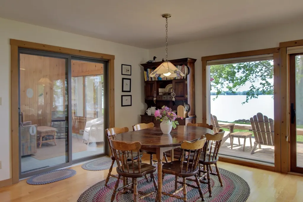 325 Oakridge Lane North Hero VT 05474