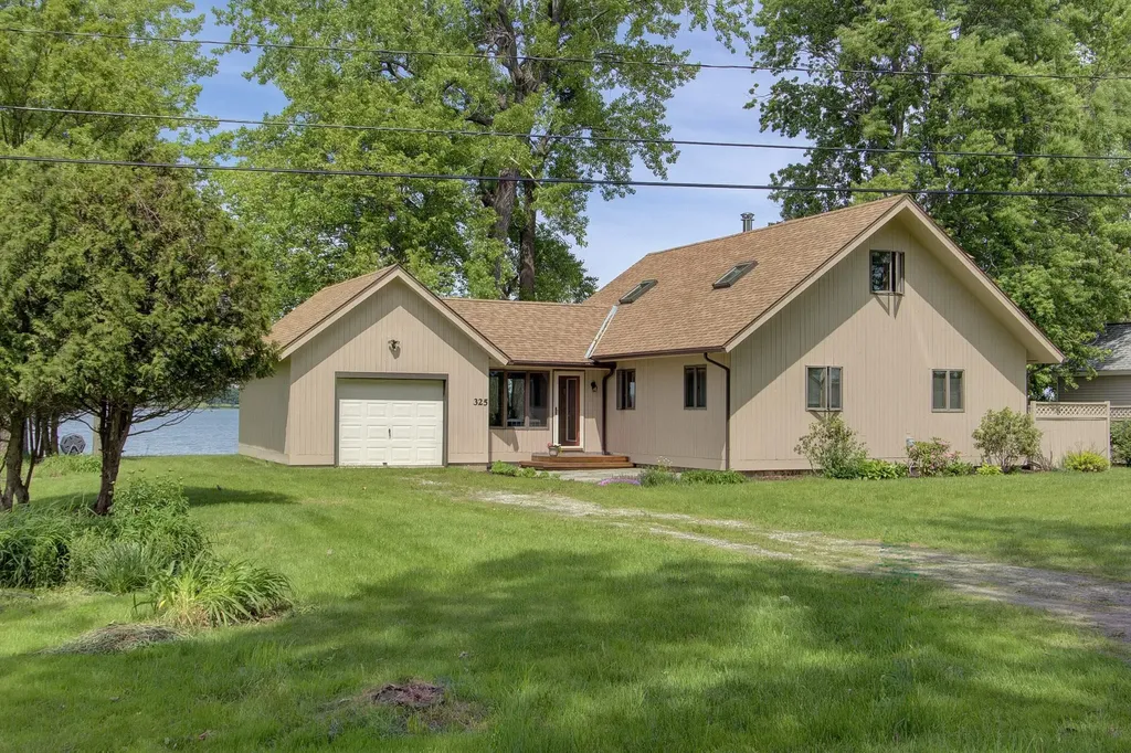 325 Oakridge Lane North Hero VT 05474