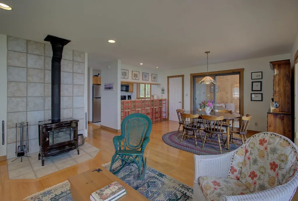 325 Oakridge Lane North Hero VT 05474