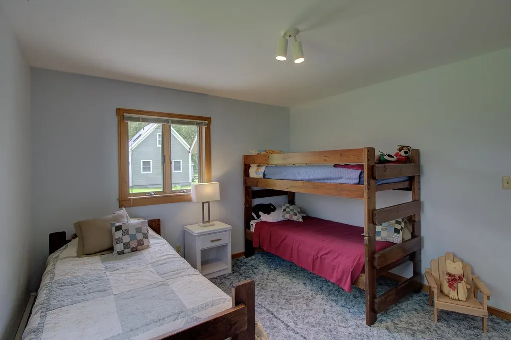 325 Oakridge Lane North Hero VT 05474