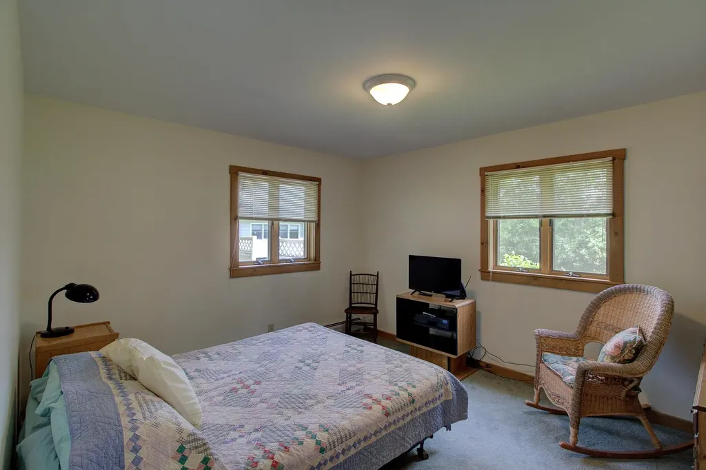 325 Oakridge Lane North Hero VT 05474