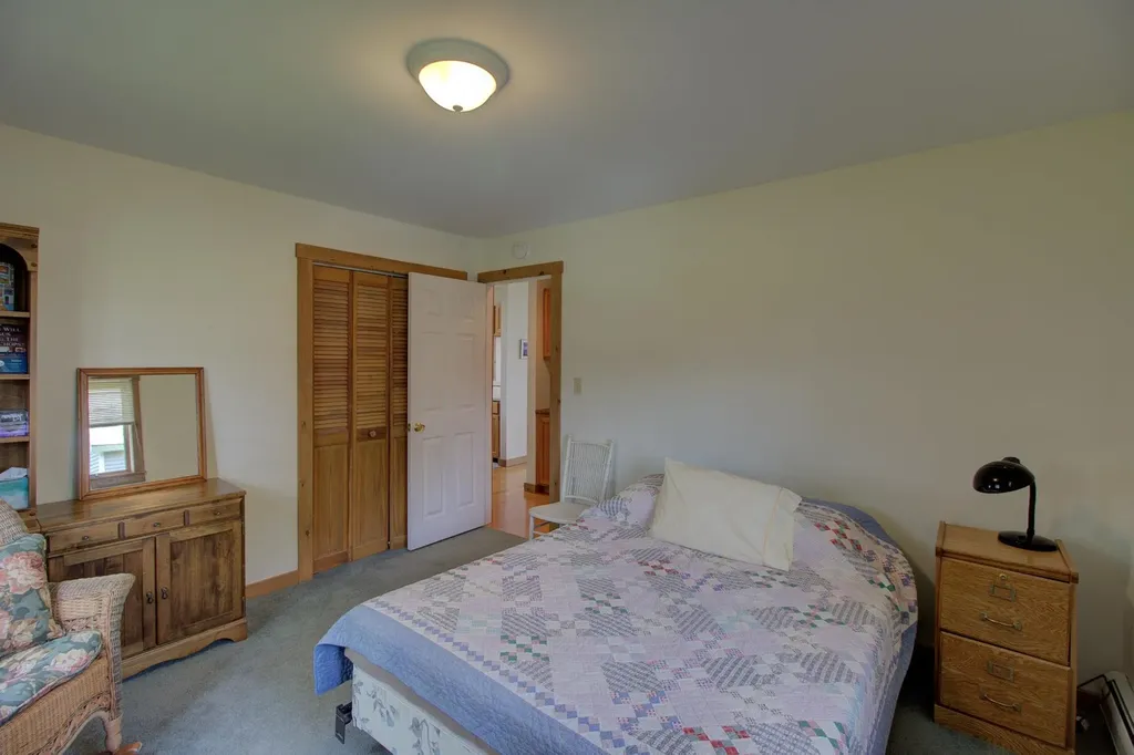 325 Oakridge Lane North Hero VT 05474