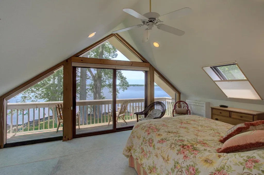 325 Oakridge Lane North Hero VT 05474