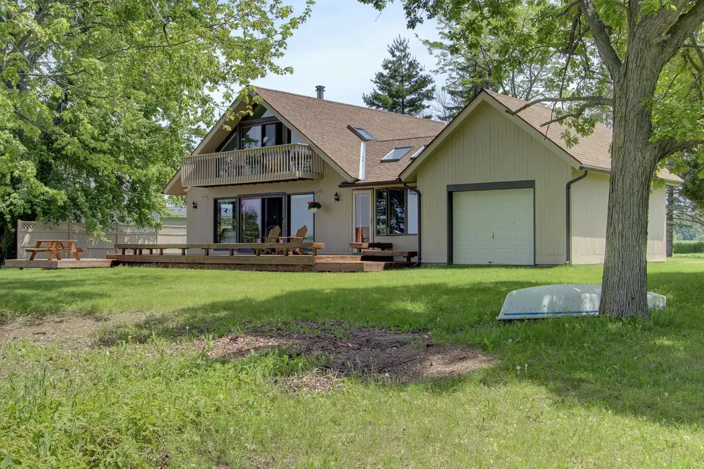 325 Oakridge Lane North Hero VT 05474