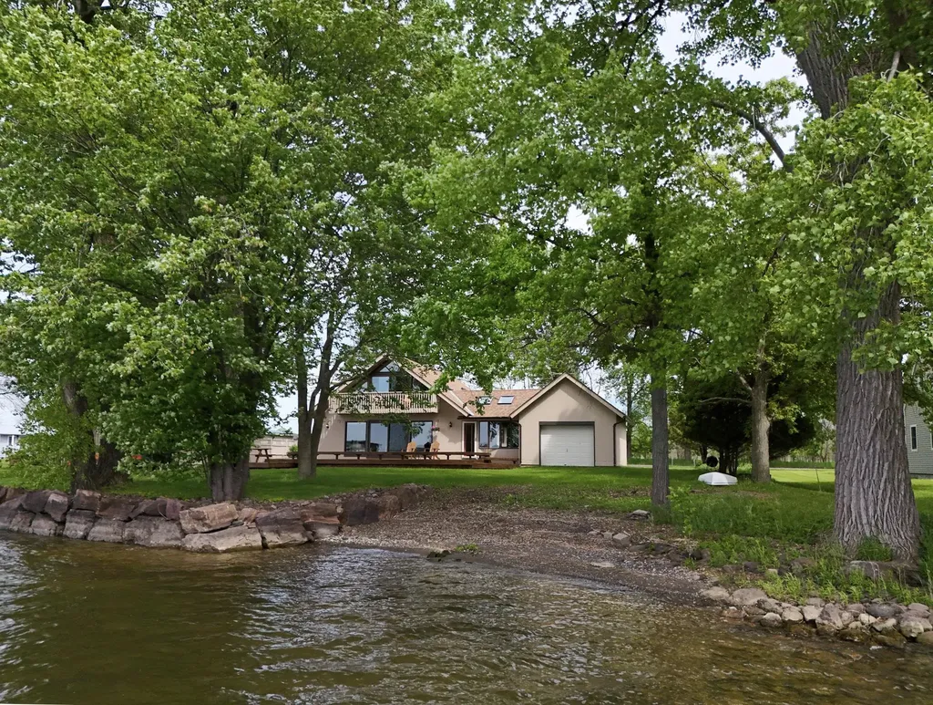 325 Oakridge Lane North Hero VT 05474