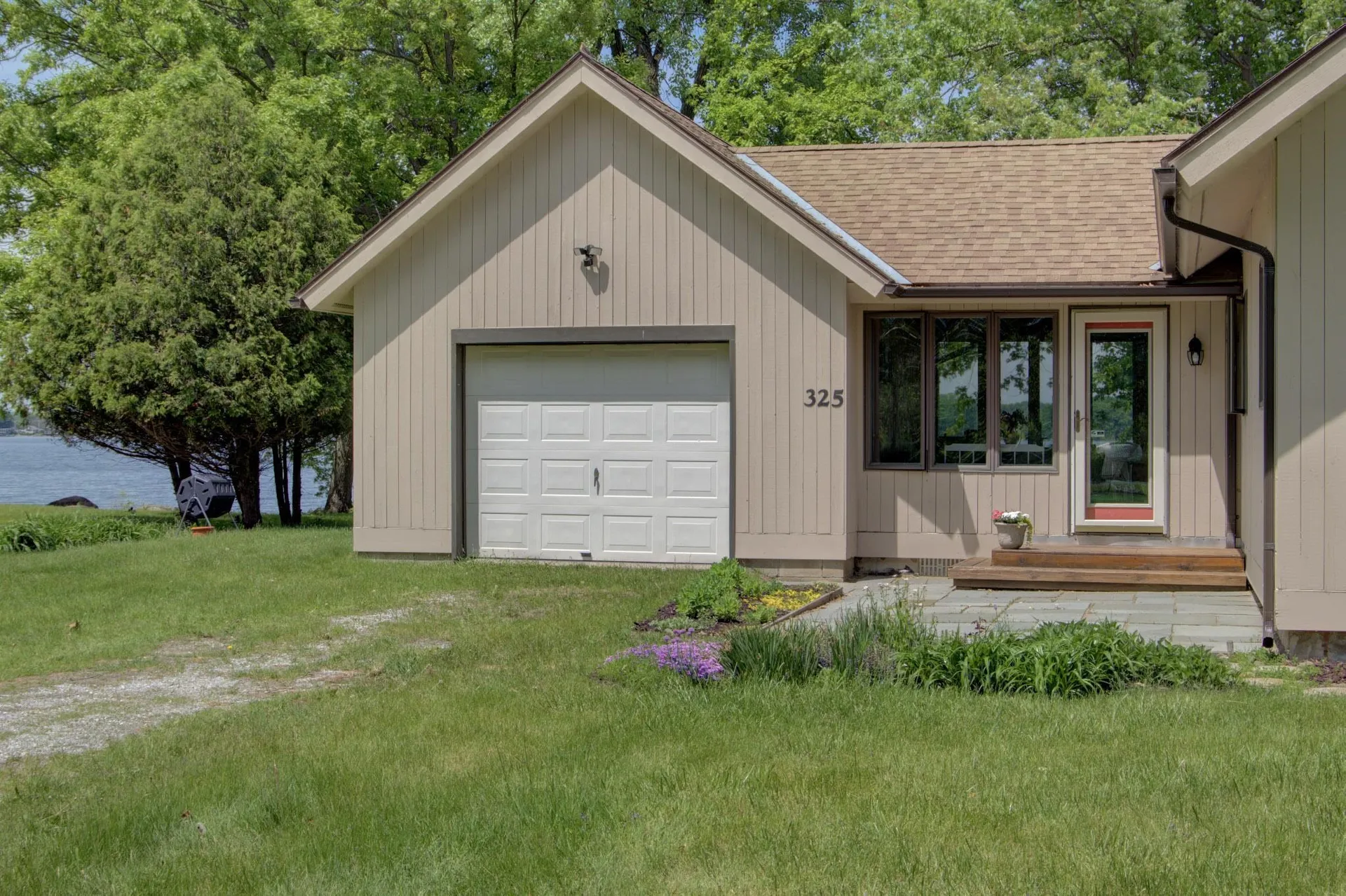 325 Oakridge Lane North Hero VT 05474