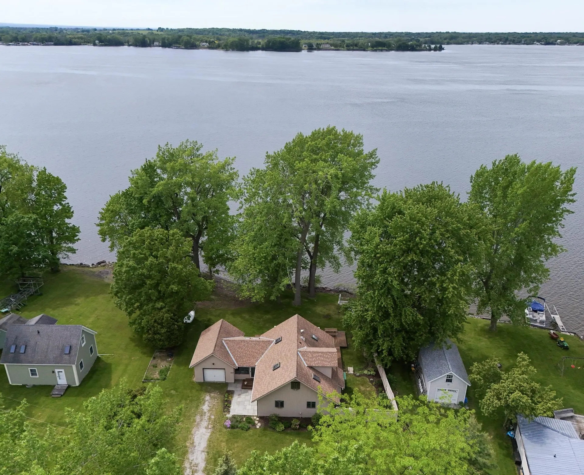 325 Oakridge Lane North Hero VT 05474