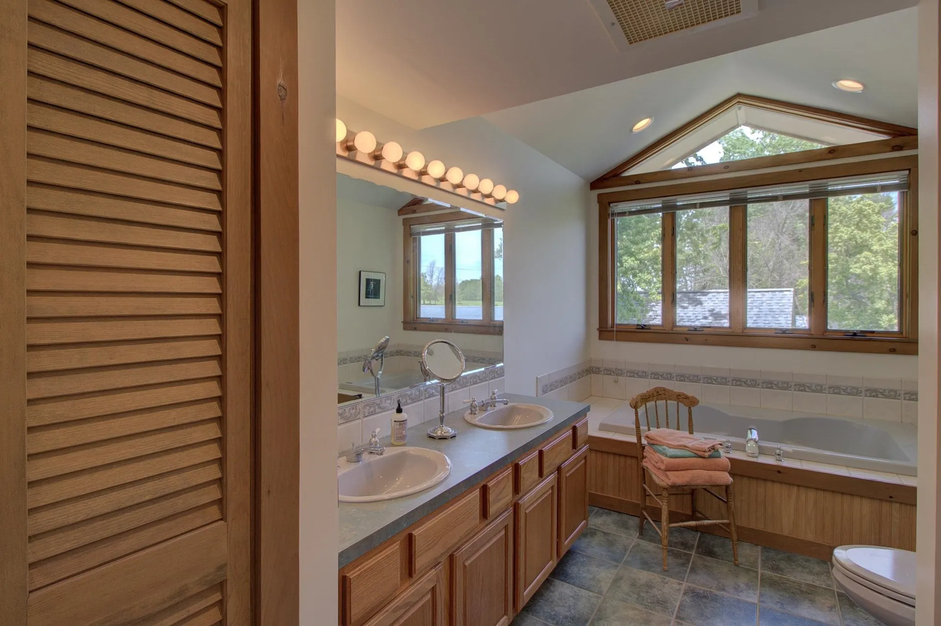 325 Oakridge Lane North Hero VT 05474