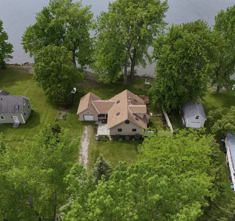 325 Oakridge Lane North Hero VT 05474