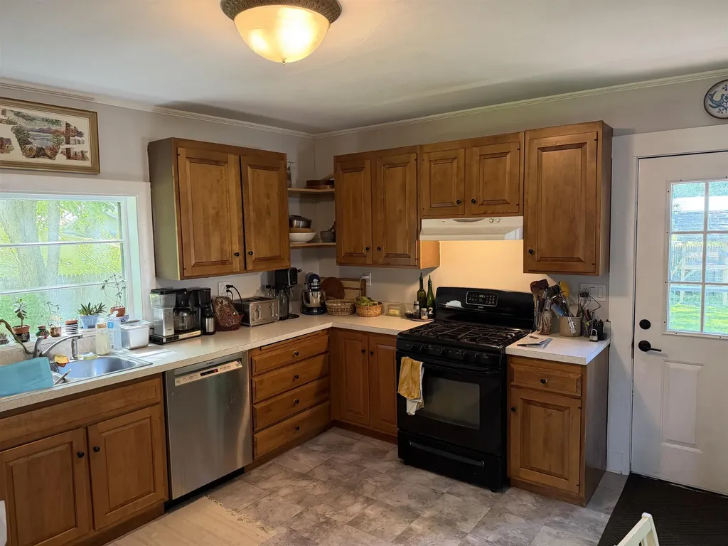 136 Horseshoe Avenue Hartford VT 05088