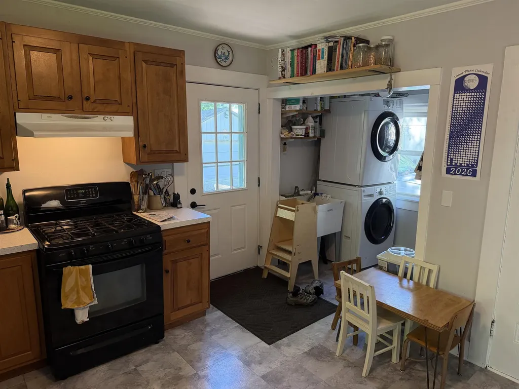 136 Horseshoe Avenue Hartford VT 05088