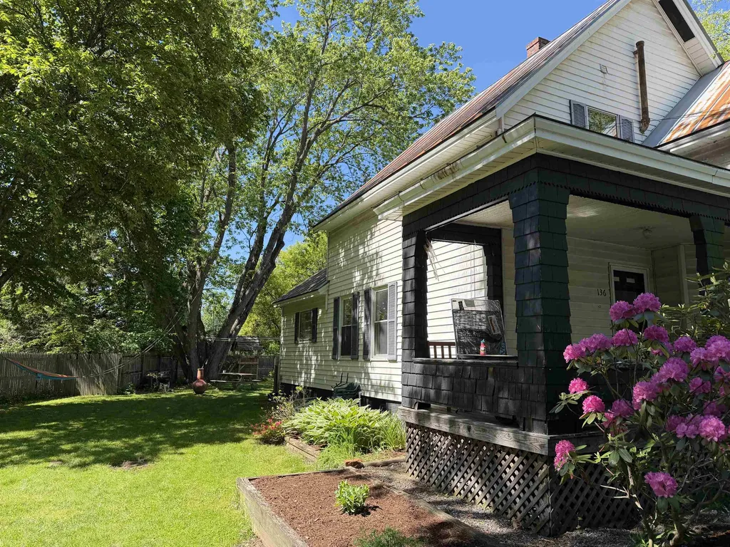 136 Horseshoe Avenue Hartford VT 05088