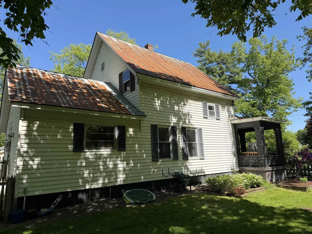 136 Horseshoe Avenue Hartford VT 05088