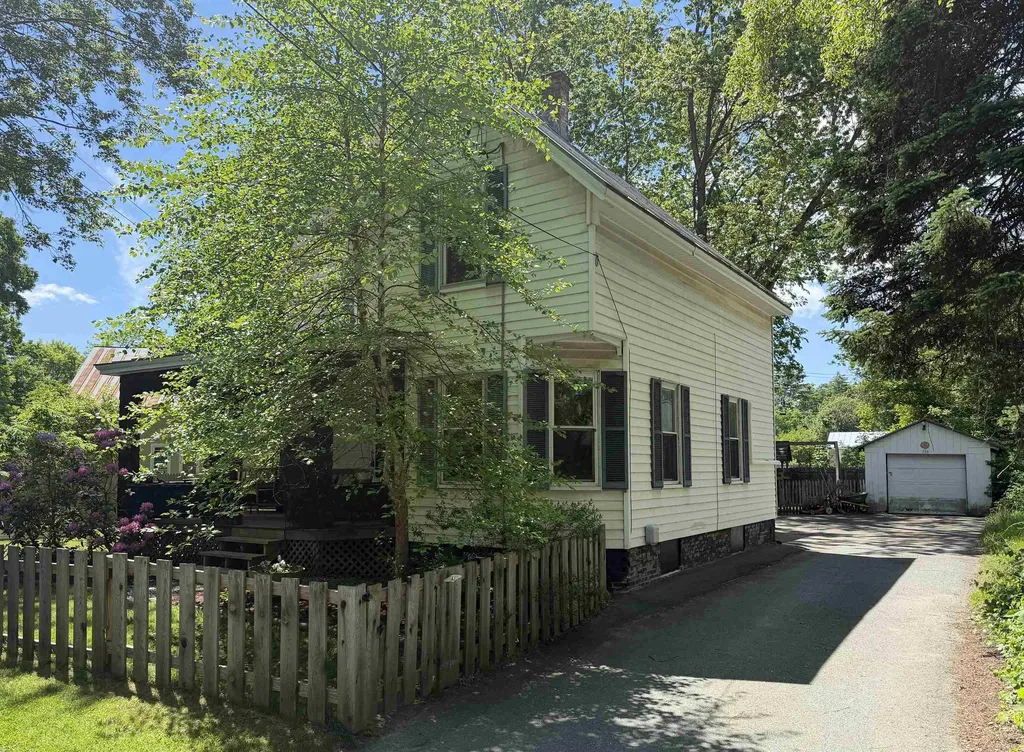 136 Horseshoe Avenue Hartford VT 05088