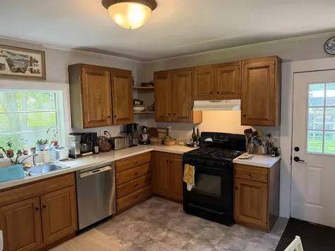 136 Horseshoe Avenue Hartford VT 05088