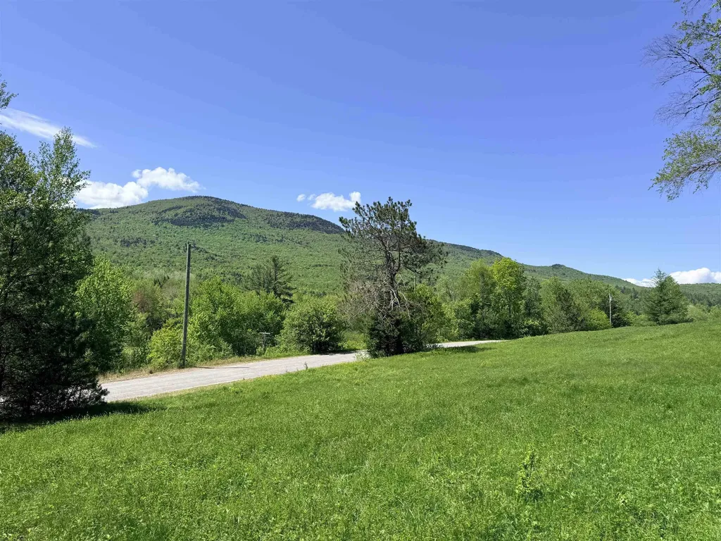 00 Northside Road Stark NH 03582