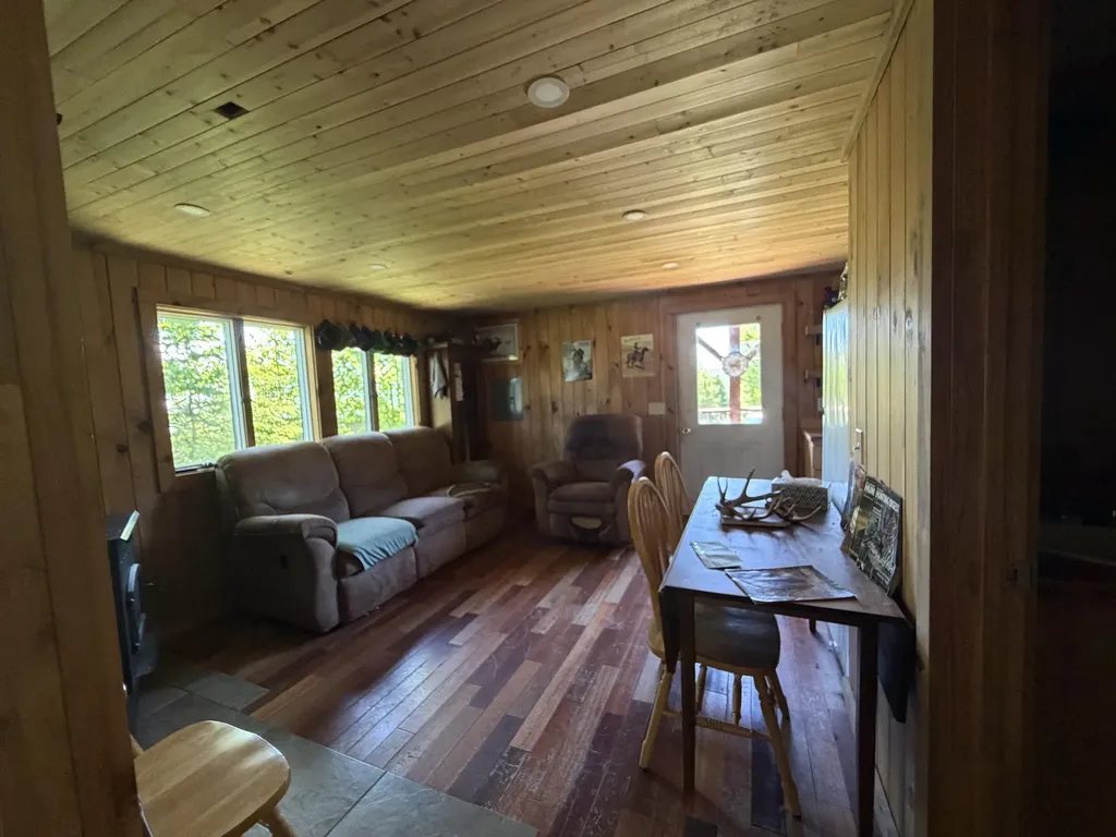 17 Cone Pass Pittsburg NH 03592